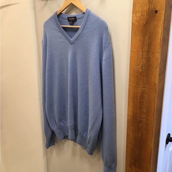 Brooks Brothers Mens 100% Cashmere Sweater Size XL Scottish V-Neck Pullover Blue - Picture 8 of 13
